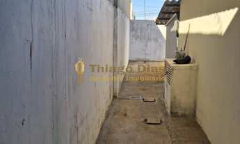 Imagem 7: Casa à venda com garagem coberta para 2 veículos, 2 dormitórios e quintal no Pacaembu na c