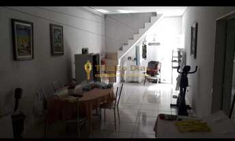 Imagem: Casa à venda com 3 dormitórios (sendo