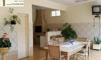 Imagem 3: Casa à venda com 4 dormitórios, 5 vagas na garagem, lazer completo com piscina, churrasque