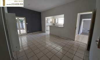 Imagem: Casa ampla a venda com ótima oportunidade