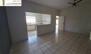 Imagem 6: Casa ampla a venda com ótima oportunidade comercial na região central em Votuporanga/SP