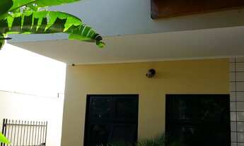 Imagem 2: Sobrado á venda com 3 dormitórios (sendo 1 suíte) com sacada, 2 vagas, quiosque com churra