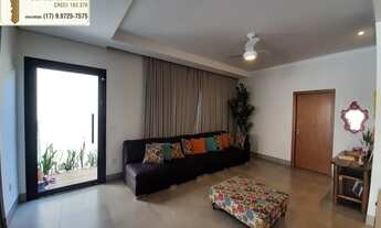 Imagem 4: Casa moderna á venda com 3 suítes, piscina e ampla cozinha gourmet com churrasqueira em no