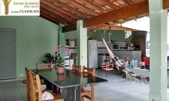 Imagem 3: Casa á venda com 3 dormitórios (sendo 1 suíte), 2 salas, 3 vagas, varanda com churrasqueir