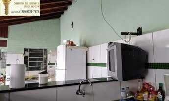 Imagem 7: Casa á venda com 3 dormitórios (sendo 1 suíte), 2 salas, 3 vagas, varanda com churrasqueir