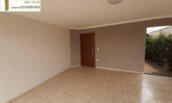 Imagem 2: Casa á venda com 3 dormitórios (sendo 1 suíte), 2 vagas e varanda gourmet com churrasqueir