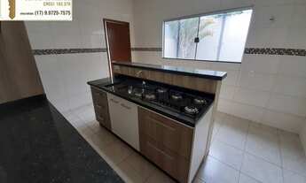 Imagem 7: Casa á venda com 3 dormitórios (sendo 1 suíte), 2 vagas e varanda gourmet com churrasqueir