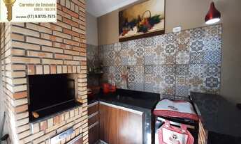 Imagem 2: Casa á venda com 3 dormitórios (sendo 1 suíte), espaço gourmet com churrasqueira e 1 vaga