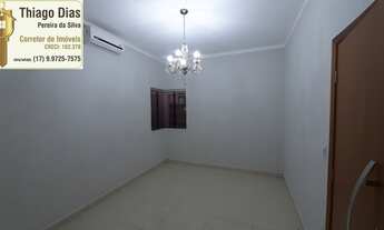 Imagem 3: Casa a venda com 3 dormitórios (sendo 1 suíte), 2 vagas cobertas, varanda com churrasqueir