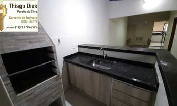 Imagem 7: Casa a venda com 3 dormitórios (sendo 1 suíte), 2 vagas cobertas, varanda com churrasqueir