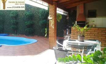 Imagem: Casa á venda com 3 dormitórios (1 suíte)