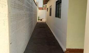 Imagem 4: Casa á venda com 3 salas, 2 dormitórios e amplo terreno em ótima localização á venda no ba