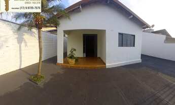 Imagem 1: Casa á venda com 3 salas, 2 dormitórios e amplo terreno em ótima localização á venda no ba