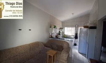 Imagem: Casa á venda com 3 dormitórios e quintal