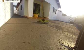 Imagem 2: Casa á venda com 3 salas, 2 dormitórios e amplo terreno em ótima localização á venda no ba