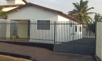 Imagem 6: Casa á venda com 3 salas, 2 dormitórios e amplo terreno em ótima localização á venda no ba