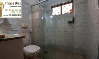 Imagem 7: Casa á venda com 3 dormitórios (sendo 1 suíte), 2 vagas, piscina e amplo quintal no bairro