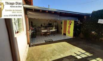 Imagem 3: Casa á venda com 3 dormitórios (sendo 1 suíte), 3 vagas e ampla varanda integrada com cozi