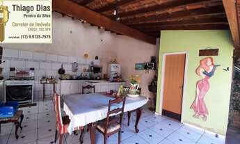 Imagem 4: Casa á venda com 3 dormitórios (sendo 1 suíte), 3 vagas e ampla varanda integrada com cozi