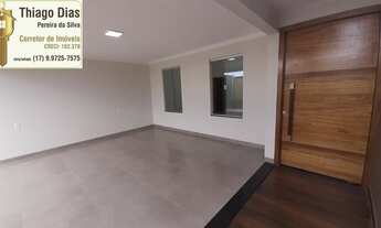 Imagem 3: Casa nova e moderna á venda com 3 dormitórios, 3 banheiros, cozinha gourmet com churrasque