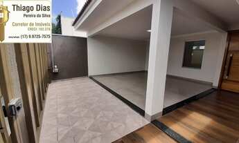 Imagem 4: Casa nova e moderna á venda com 3 dormitórios, 3 banheiros, cozinha gourmet com churrasque