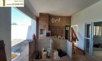 Imagem 2: Casa ampla á venda com 3 suítes e ampla área de lazer com churrasqueira, forno e fogão á l