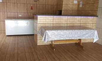 Imagem 5: Casa á venda com 2 dormitórios, 2 banheiros, com piscina e ampla varanda com churrasqueira