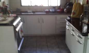 Imagem 7: Casa á venda com 3 dormitórios (sendo 1 suíte), 3 vagas, ampla varanda em ótima localizaçã