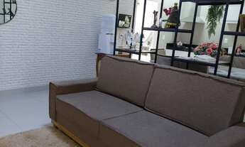 Imagem 2: Casa á venda com 3 dormitórios com armários (sendo 1 suíte com closet), garagem gourmet co