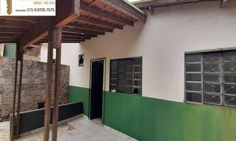 Imagem 2: Casa á venda com 2 dormitórios e amplo quintal no bairro Parque Guarani na cidade de Votup