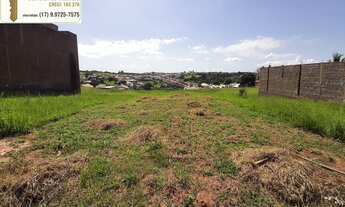 Imagem: Terreno á venda com 242 m² no bairro Colina