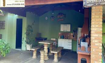 Imagem 3: Chácara á venda em amplo terreno com piscina, churrasqueira, forno e fogão á lenha, 4 banh