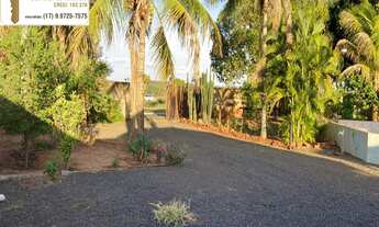 Imagem 6: Chácara á venda em amplo terreno com piscina, churrasqueira, forno e fogão á lenha, 4 banh