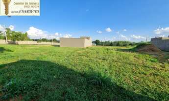 Imagem: Terreno á venda com parcelas, medindo 250