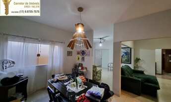 Imagem 7: Casa á venda com 3 salas, 3 dormitórios, ampla varanda, garagem para 4 veículos no bairro