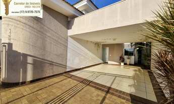 Imagem 2: Casa á venda com 3 dormitórios (1 suíte com closet), varanda com churrasqueira, 4 vagas no