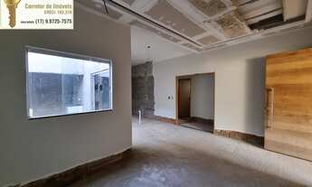 Imagem: Casa á venda em fase final de construção