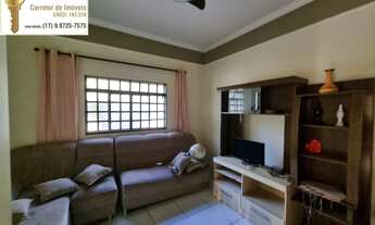 Imagem 4: Casa á venda com 3 dormitórios (sendo 1 suíte), 3 vagas na garagem, varanda e amplo quinta