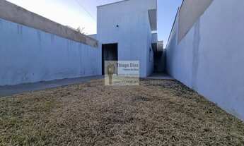 Imagem 3: Casa moderna á venda com 1 dormitório, 2 vagas, quintal no bairro Jardim Marin na cidade d