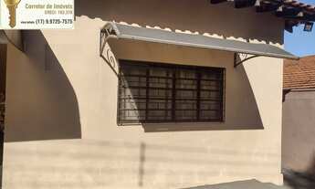 Imagem 2: Casa á venda com 3 dormitórios (sendo 1 suíte), 4 vagas, quintal em ótima localização no b