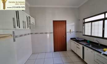 Imagem 6: Casa á venda com 3 dormitórios (sendo 1 suíte), 3 vagas na garagem, varanda e amplo quinta