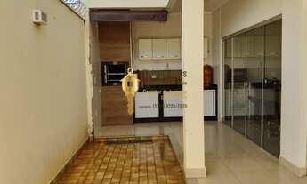 Imagem: Casa a venda com 3 dormitórios (sendo 1