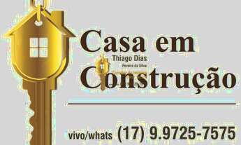 Imagem: Casa nova e moderna em fase de construção