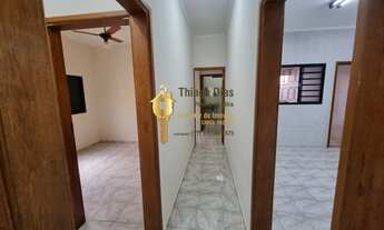 Imagem 3: Casa á venda com 3 dormitórios (sendo 1 suíte), 2 vagas e em ótima localização no bairro G