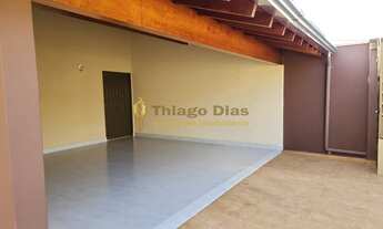 Imagem 2: Casa á venda com 3 dormitórios (sendo 1 suíte com closet e hidro), varanda gourmet e em ót