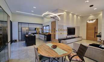 Imagem 6: Casa nova e moderna á venda com 3 dormitórios (sendo 2 suítes), piscina, hidro, 4 vagas no