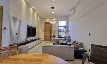 Imagem 3: Casa nova e moderna á venda com 3 dormitórios (sendo 2 suítes), piscina, hidro, 4 vagas no