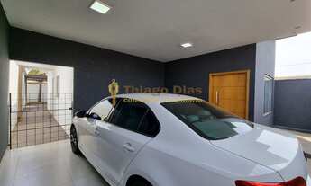 Imagem 2: Casa á venda com 2 dormitórios, 2 vagas cobertas, quintal, 2 banheiros no bairro Jardim It