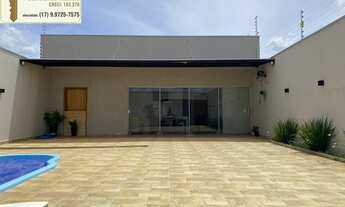 Imagem: Edícula á venda com 1 suíte, piscina