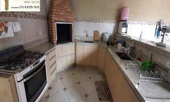 Imagem 3: Casa alto padrão á venda com 4 dormitórios (sendo 2 suítes), 5 vagas, varanda com churrasq